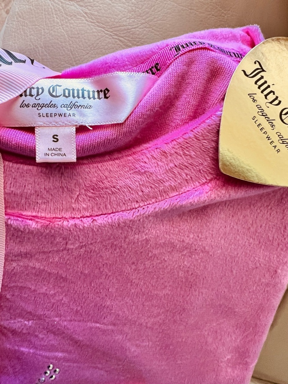 Juicy Couture Hot Pink 3-Piece Pajama Set.   NW - Picture 4 of 5